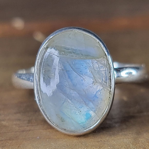 Vintage Jewelry - Native Rainbow Moonstone Gemstone Ring Size 6.5 Sterling Silver Womens Jewelry